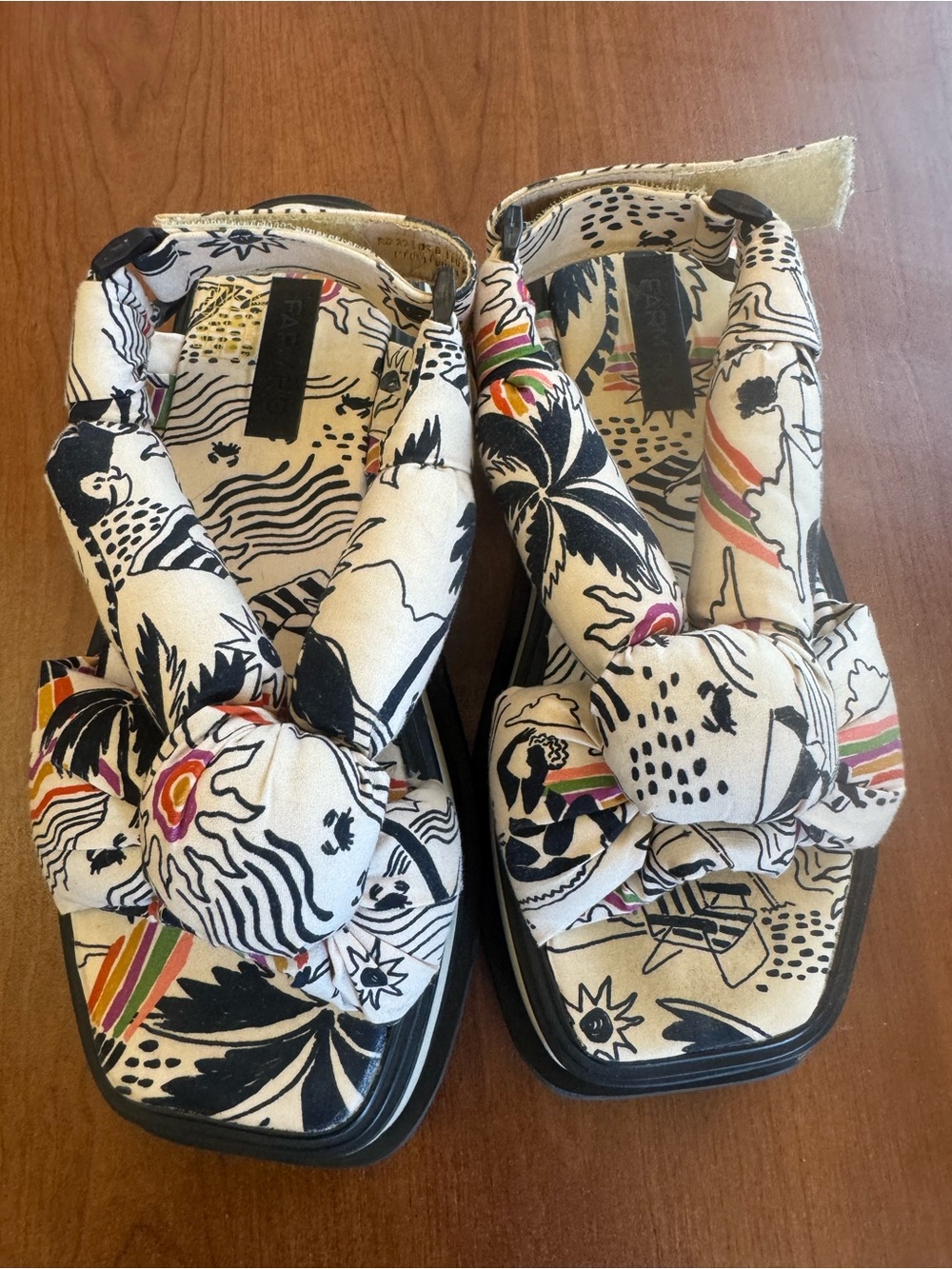 Farm Rio Abstract Print Padded Platform Sandals size 8